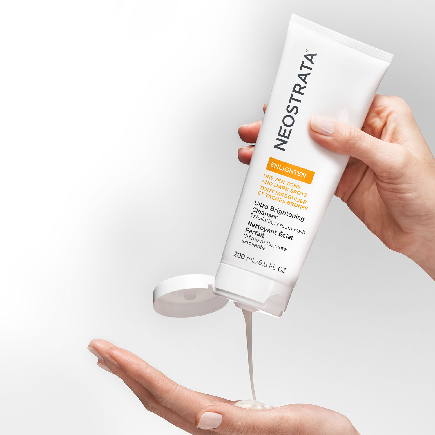 Étape 1 - Nettoyage et exfoliation de la peau